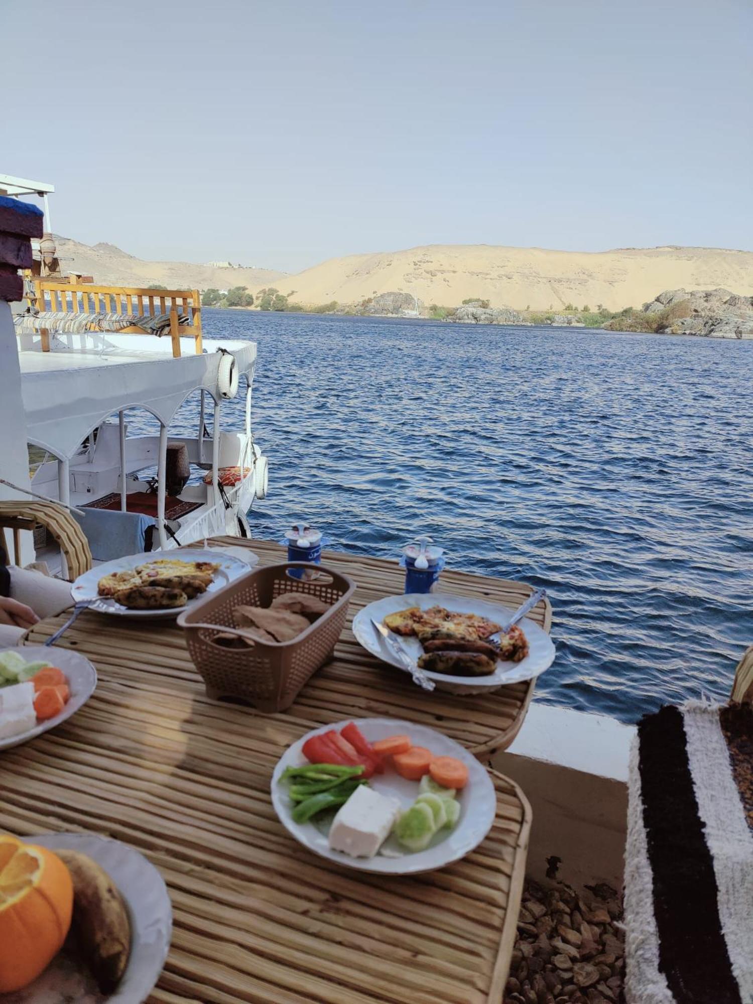 Nile Bride Hotel Aswan Exterior photo